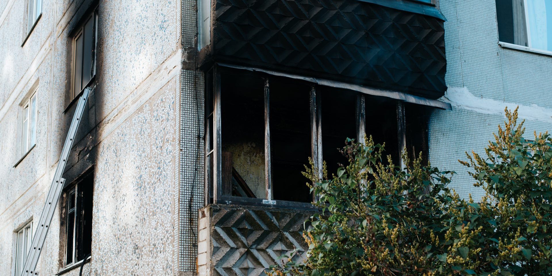 fire in a multi storey apartment building outside 2023 11 27 05 15 27 utc